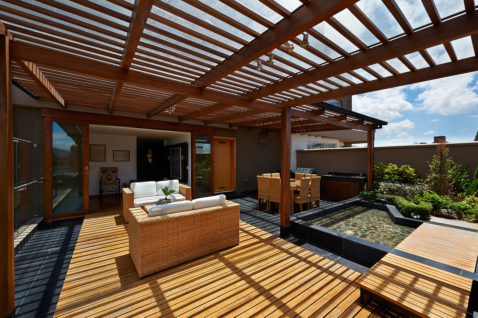 Renovations - Gold Coast - MTB Constructions - A Pergola Style To Improve Any Home